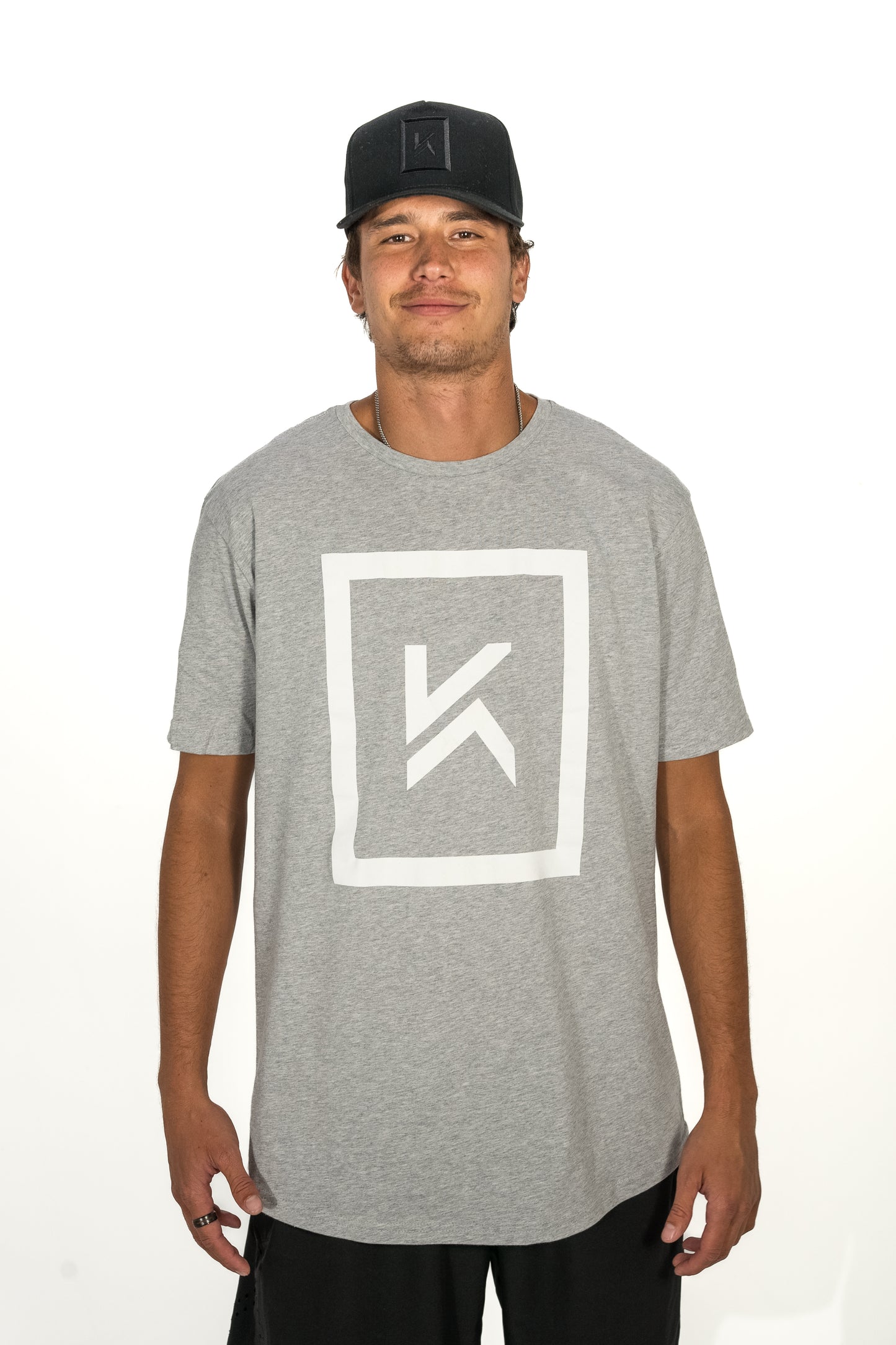 Okalā Logo Tee - Grey